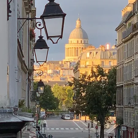 Rivoli Notre Dame D'hotes Private 4*